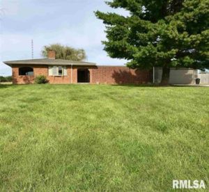 Home on 7.254 Acres in Sought-After School District · Pleasant Plains, Illinois