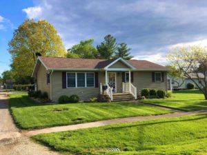 3 Bed/2 Bath Home for Sale · Carrollton, IL