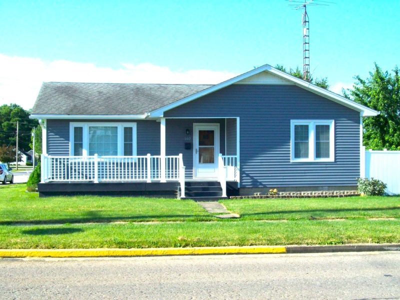 2 Bedroom/2 Bath Home for Sale ∙ Winchester, IL