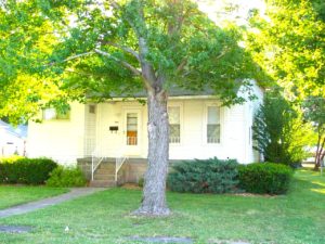 4 Bedroom/2 Bath Home for Sale ∙ Winchester, IL