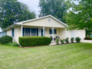 3 Bedroom/2 Bathroom Home for Sale  ·  Chapin, IL