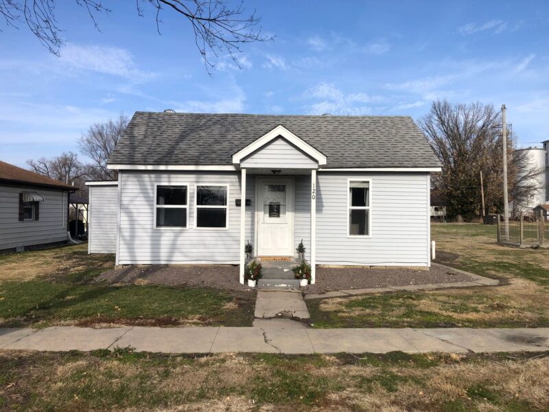 3 Bed/1 Bath Home for Sale ∙ Carrollton, IL