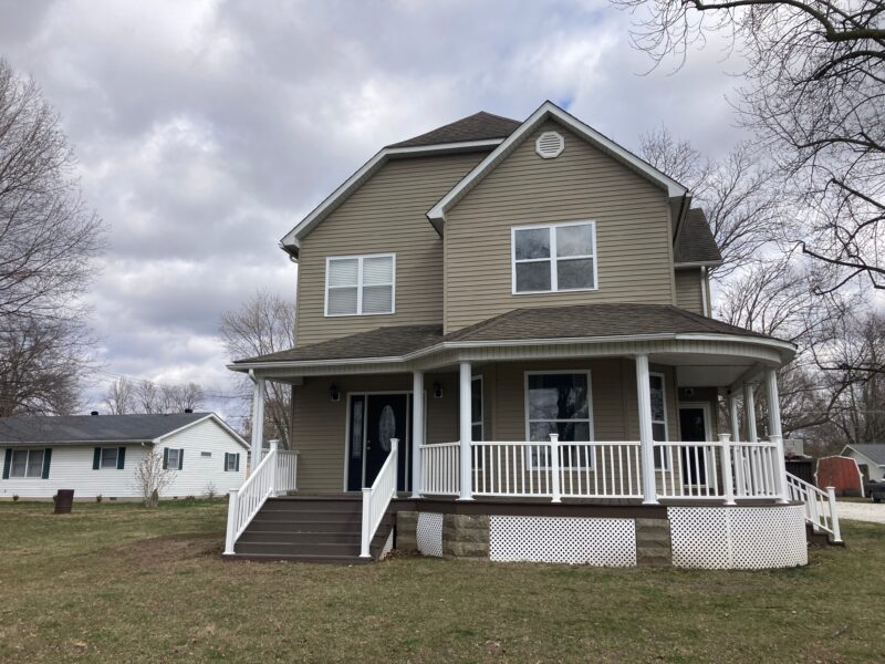 4 Bedroom/3 Bath Home For Sale ∙ Carrollton, IL