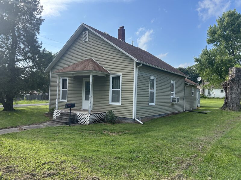 2 Bedroom/1 Bath Home for Sale, White Hall, IL