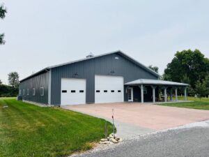 3 Bedroom, 1.5 Bath Barn Home with Workshop · Rural Carrollton, IL