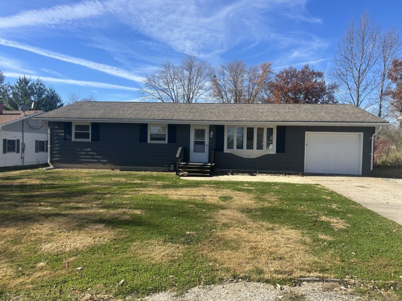 3 Bedroom/1 Bath Home for Sale, Carrollton, IL