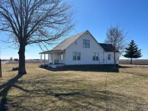 4 Bedroom, 1 Bath Country Home · Carrollton, IL