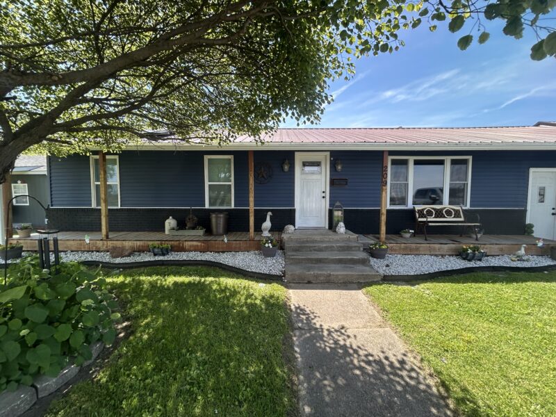 3 Bedroom, 1.5 Bath Home · Carrollton, IL