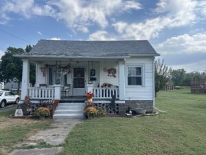 3 Bedroom/2 Bath Home for Sale, Carrollton, IL