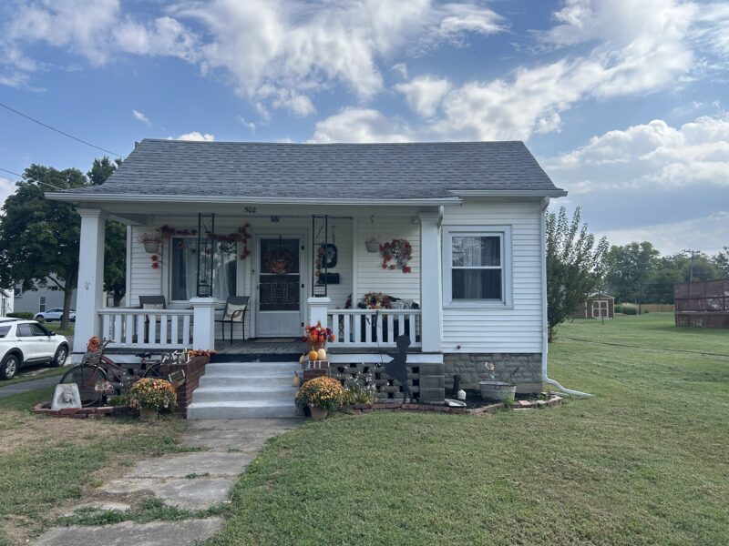 3 Bedroom/2 Bath Home for Sale, Carrollton, IL